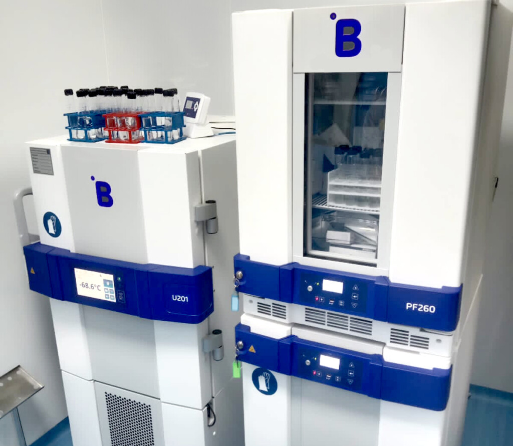 Alphamed in Hyderabad verwendet die Modelle U201 und PF260 zur sicheren Lagerung temperaturempfindlicher Proben für Stabilitätstests.