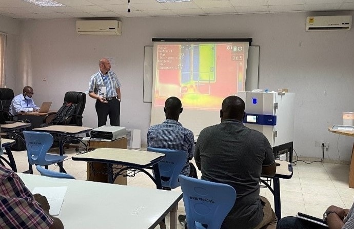 Bolstering the COVID-19 vaccine cold chain in Ghana with 58 ultra-low freezers, 3000 freezers and 300 transport boxes.