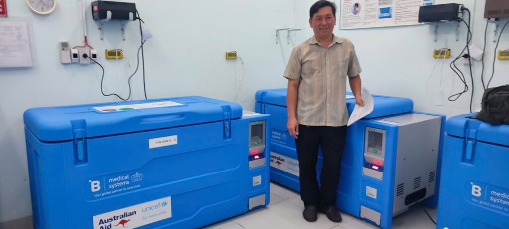 El CDC de Khánh Hòa almacena y distribuye vacunas con modelos como TCW4000AC, TCW80AC, RCW25, garantizando la cadena de frío de +2°C a +8°C.