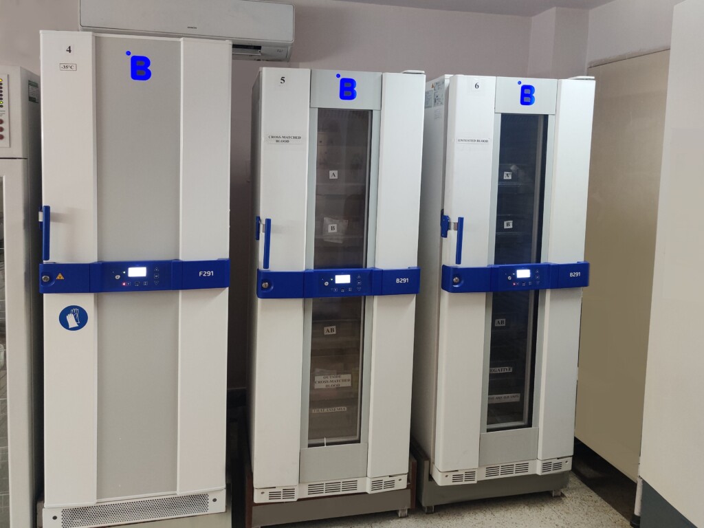 En Delhi, el Hospital St Stephen’s opera dos B291 y un F291; destaca la exportación USB y la fiabilidad para componentes sanguíneos.