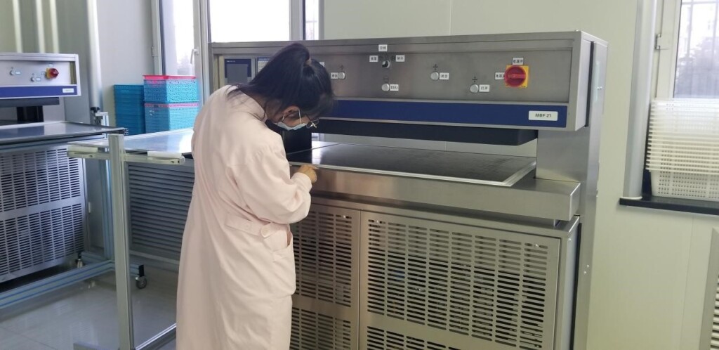 La estación de sangre de Shuangyashan (Heilongjiang) confía en congeladores rápidos MBF para congelar con rapidez el plasma y los crioprecipitados, garantizando la temperatura central y la calidad.